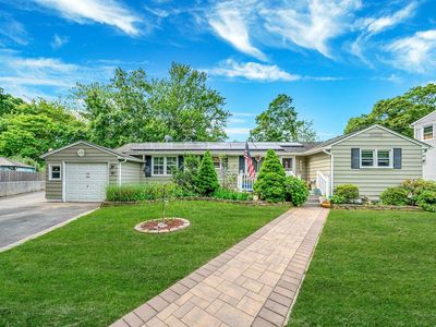 162 Parkwood Drive, Shirley, NY, 11967