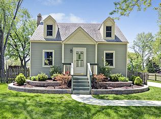201 Holly Ave, Darien, IL 60561