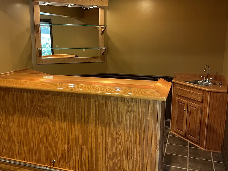 725 Masons Beach Rd — Photo 2