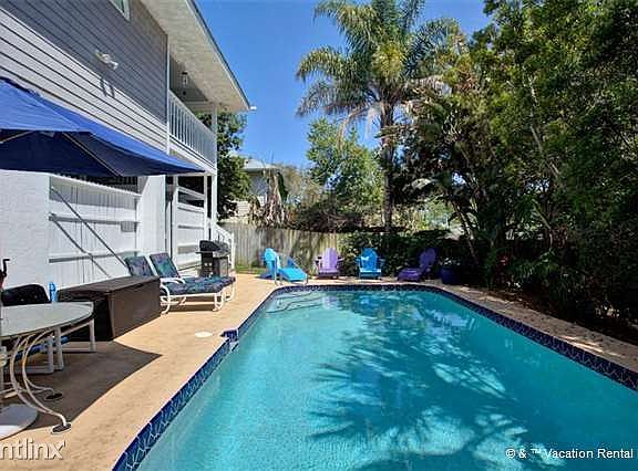 Bring your beach balls to Chiquita Sun House.