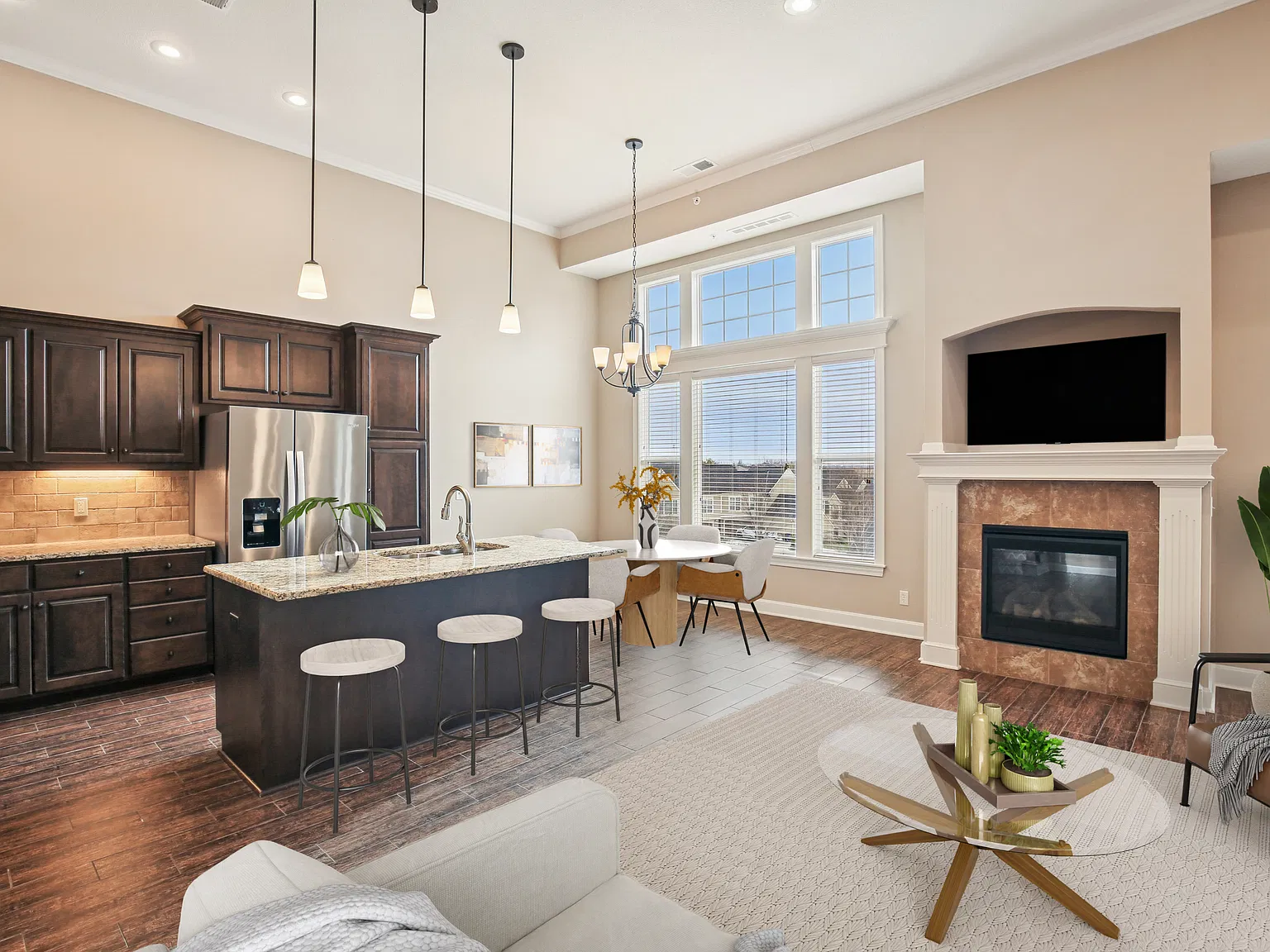 Mansions At Canyon Creek Apartments — Photo 2