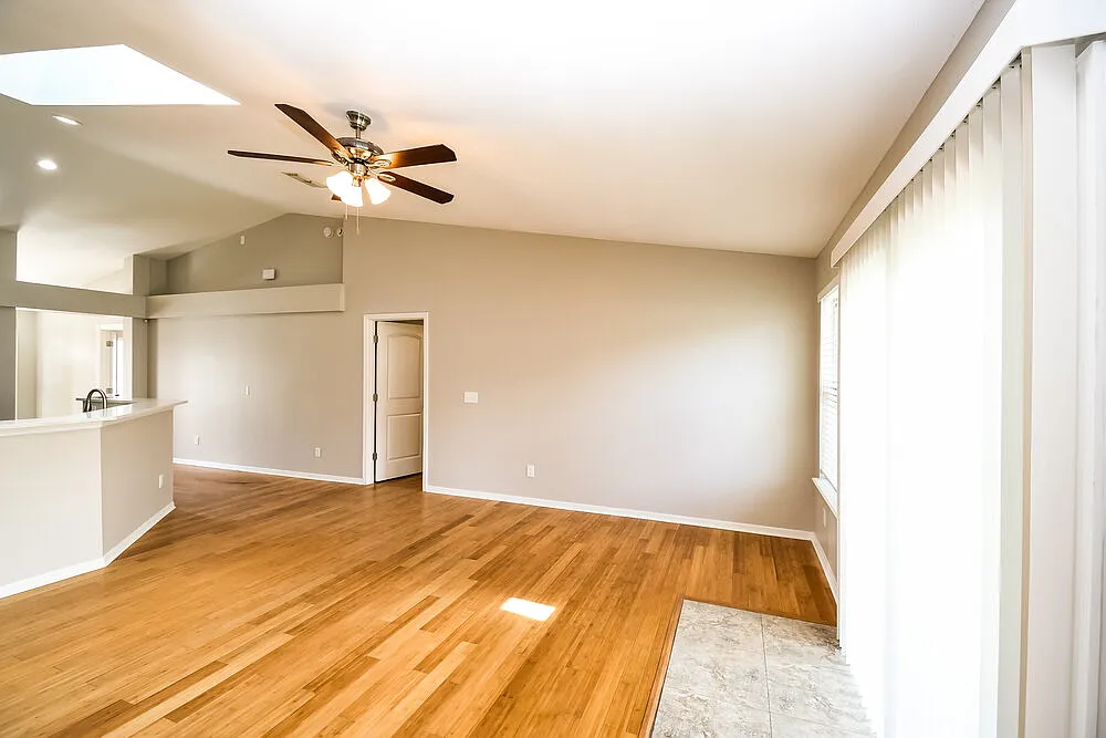 4 bed, 2.0 bath, 1832 sqft, $2,100 — Photo 4