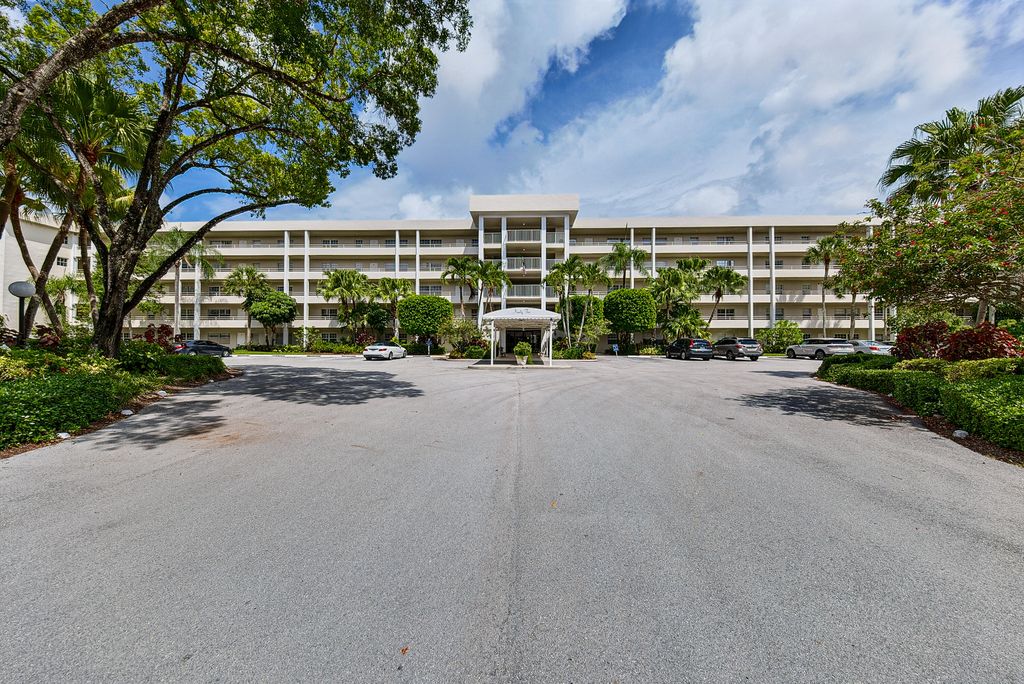 804 CYPRESS Boulevard #503, Pompano Beach