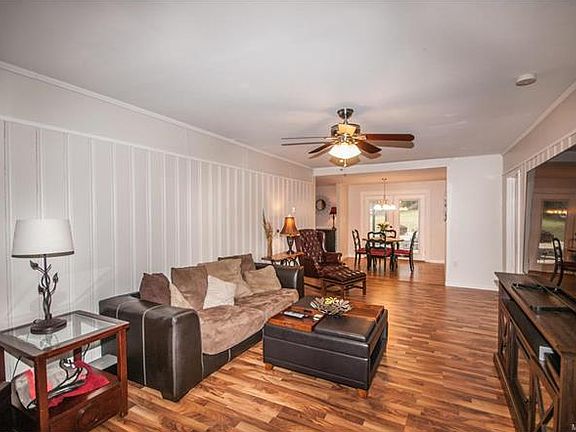 3rd image of 24 Fernridge Ave