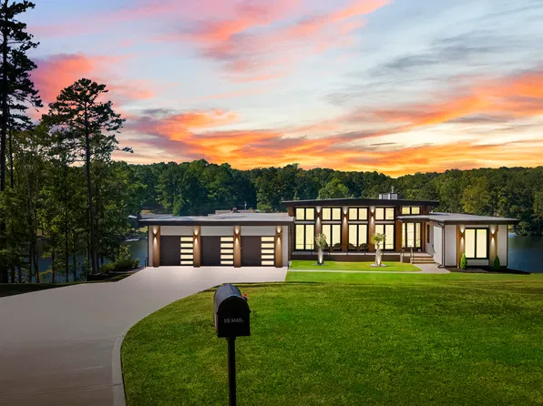 704 Russell Street, Sanford, NC 27330