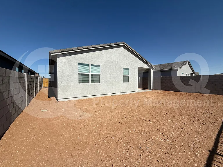 33110 N Noir Dr — Photo 4