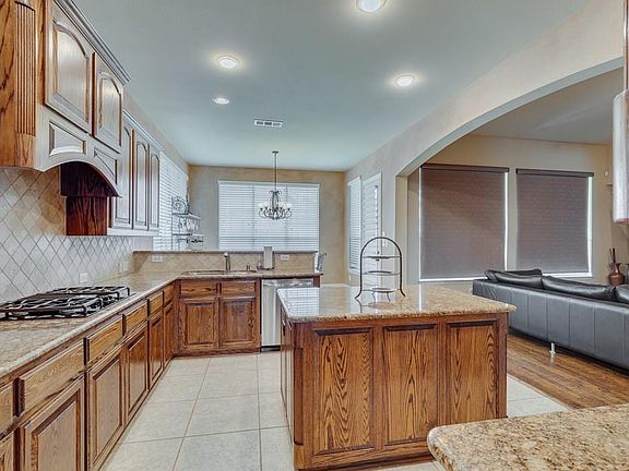 3rd image of 2318 Salisbury Ct