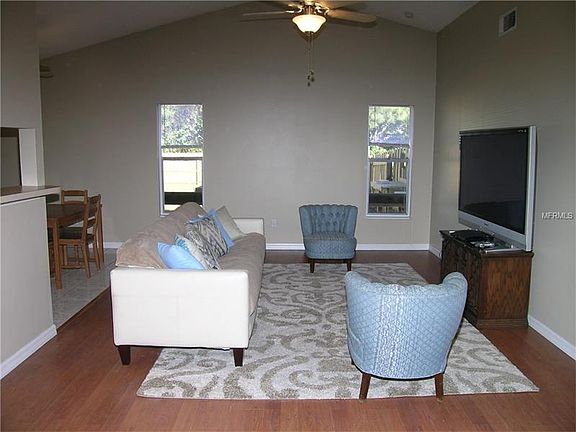 4th image of 10924 Tailfeather Ct