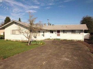 400 SW Laurel St, Junction City, OR