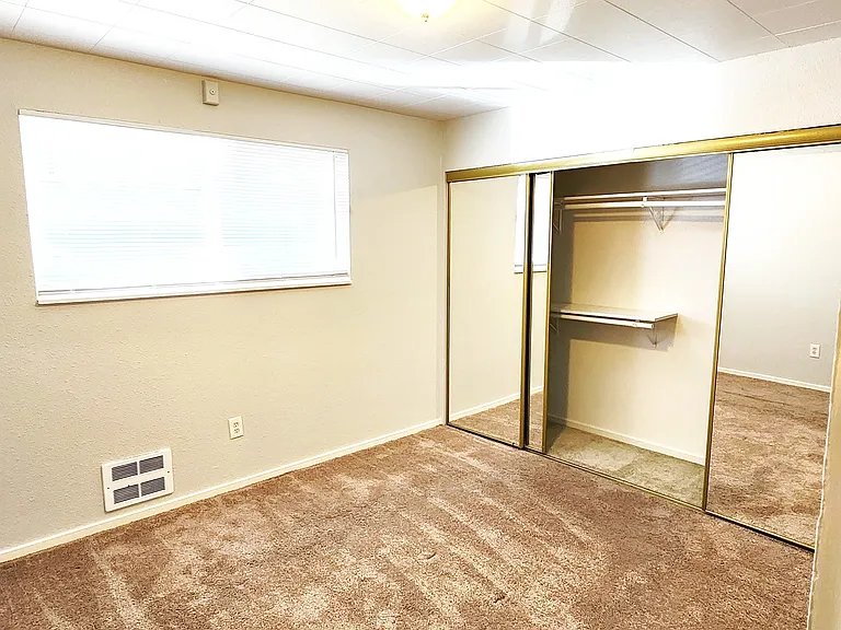 Hawaiian Apartments — Photo 43