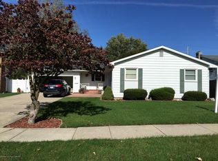 2815 Hopkins Ave, Lansing, MI 48912