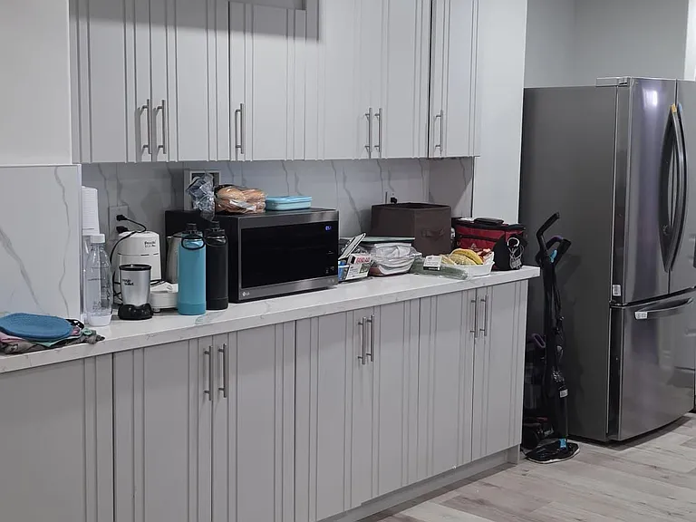 14 Lady Evelyn Cres #BASEMENT — Photo 7
