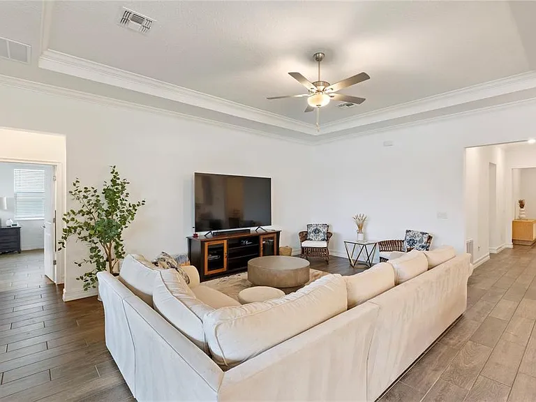8692 Little Bluestem Dr — Photo 17