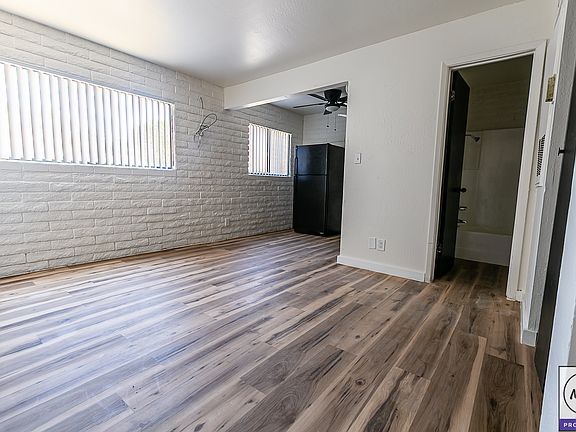 4th image of 2738 W Augusta Ave #C03