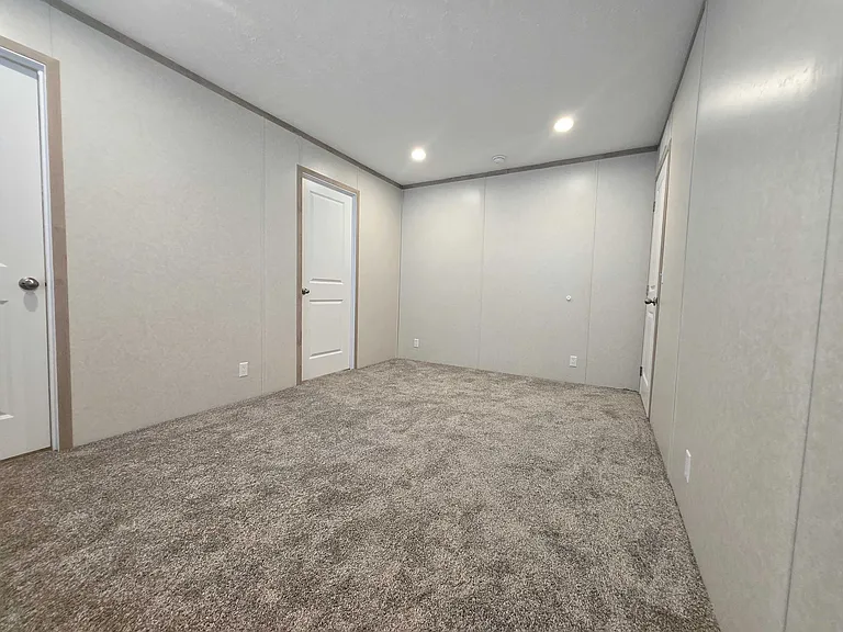 29800 Guilford Cir #107 — Photo 12
