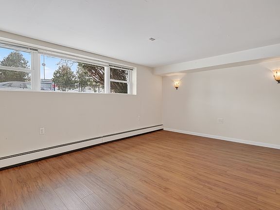 4th image of 5101 N Kenton Ave #G