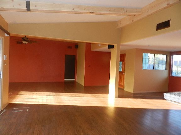 3rd image of 9743 Woodley Ave