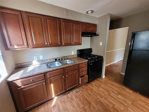 3rd image of 1239 Laire Dr