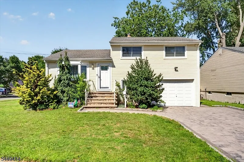 26 Cedar Dr