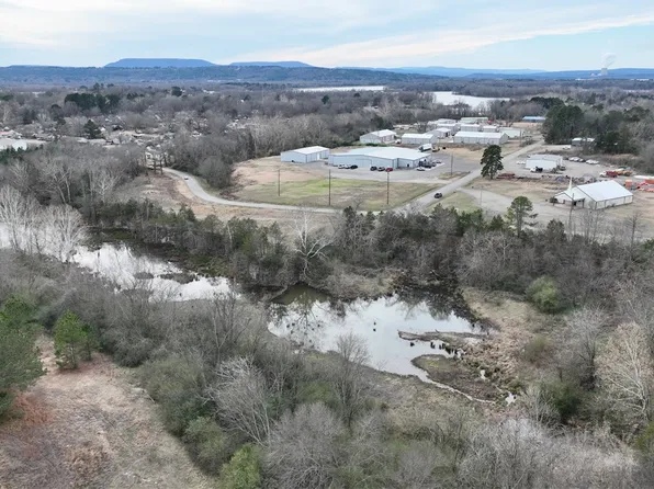 415 Darby Ln, Russellville, AR 72802