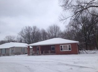 2081 N 3rd St, Seelyville, IN 47803