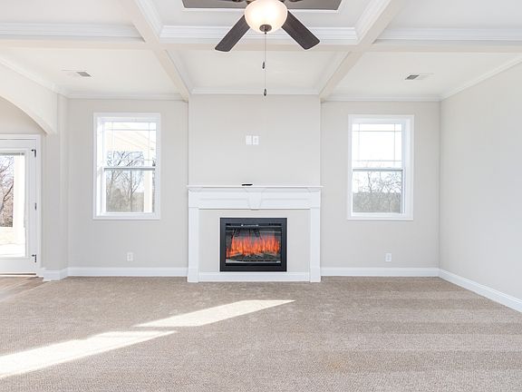 4th image of 503 W Creek Dr
