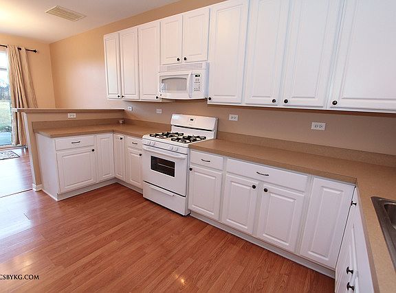 4th image of 2875 Glacier Way Unit B