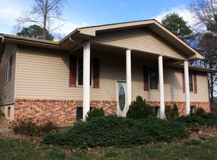 905 S 6th Street, Eminence, MO 65466