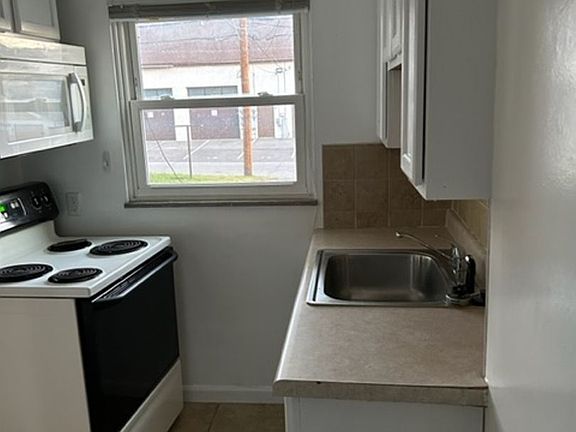 4th image of 2810 Allegheny Ave