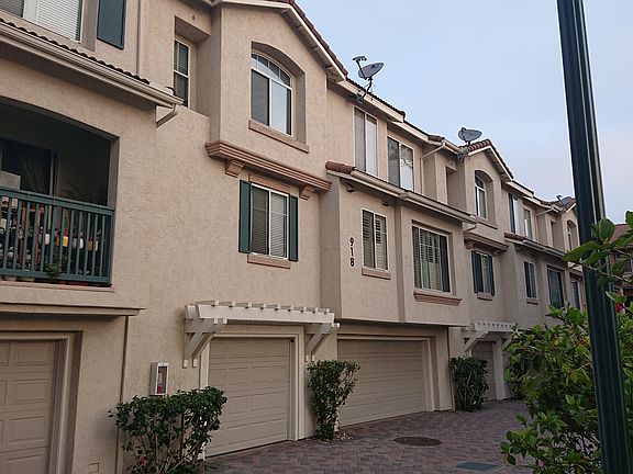 4th image of 918 Camino De La Reina Unit 52