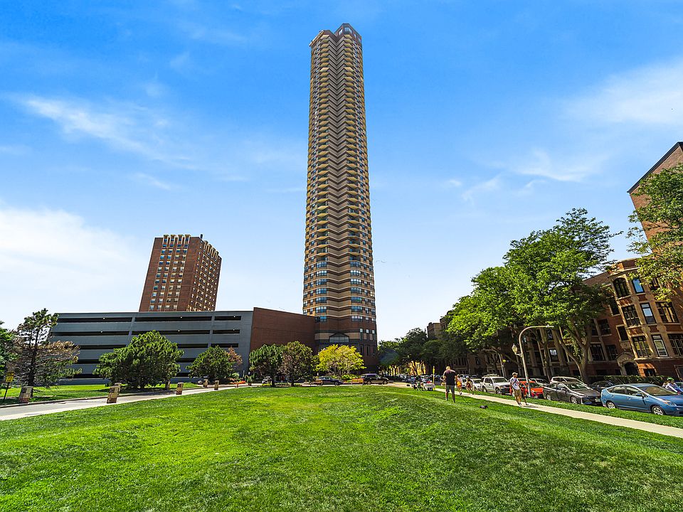 1st image of 3660 N Lake Shore Dr APT 3001