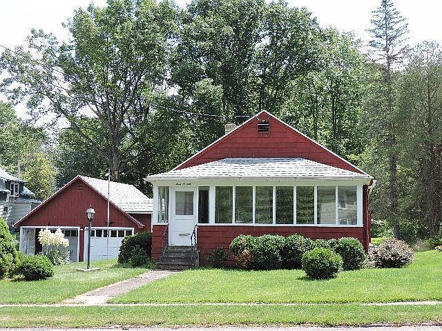 1st image of 470 Willard St