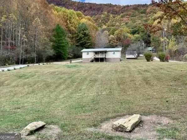 560 Glassy Orchard Rd, Tiger, GA 30576