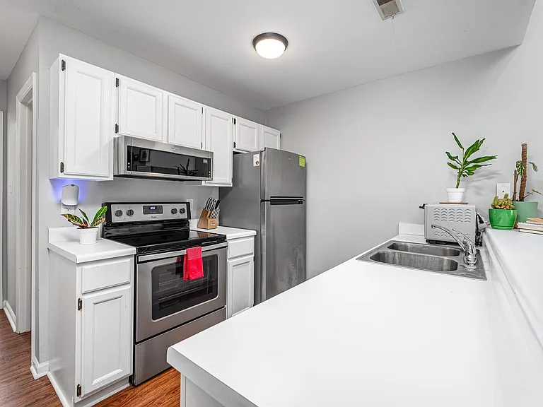 3636 Crystal Ct #3636 — Photo 1