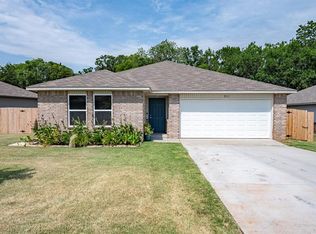 831 Twin Lakes Dr, Noble, OK 73068
