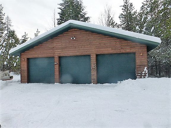 3 car detached garage