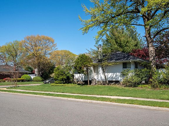 3rd image of 39 Deer Path Lane