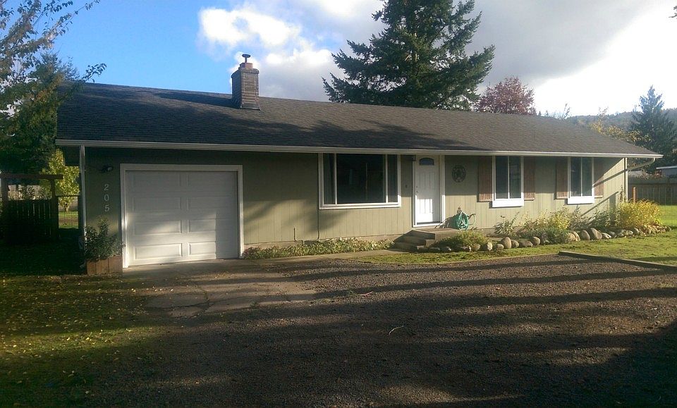 1st image of 205 Adams Ave S