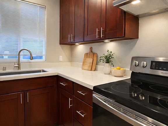 4th image of 5302 188th St SW APT C