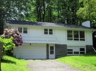 2448 Charleston Ave, Vestal, NY 13850