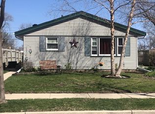 1665 W Lawn Ave, Racine, WI 53405