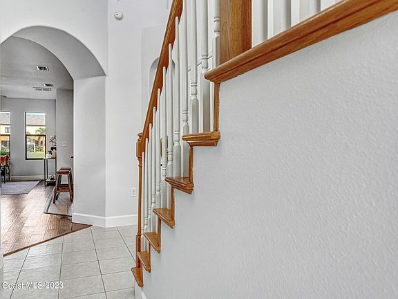 4th image of 1350 Lara Cir Unit 104