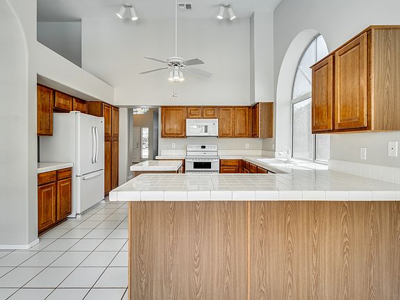 2nd image of 4548 E Palo Brea Ln