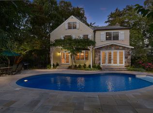 1 Edgewood Ln, Bronxville, NY 10708