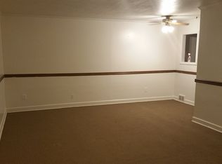 7517 Booth Dr, Prairie Village, KS 66208
