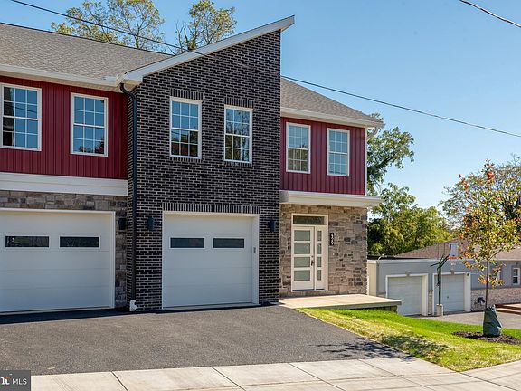 3rd image of 429 Hillside Ave