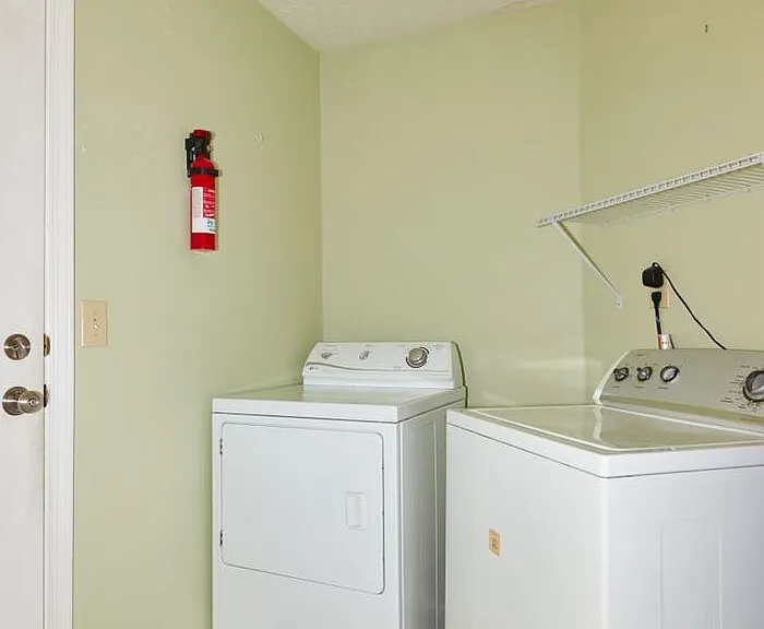 10838 Belair Dr — Photo 12