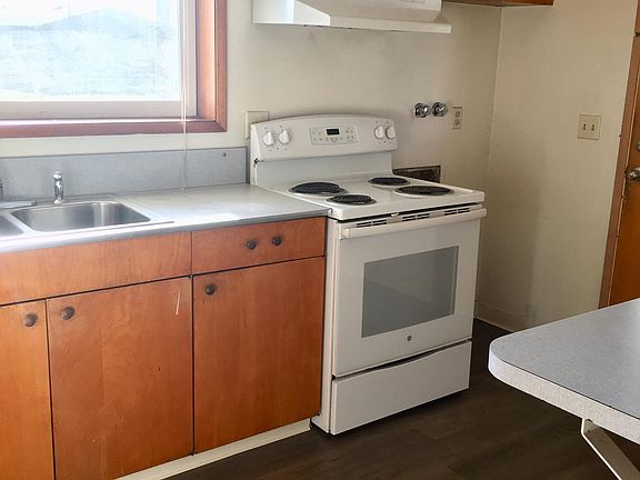 5th image of 228 Loring Dr