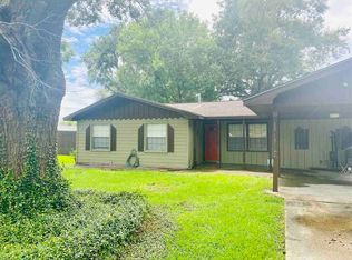 3212 Tyler Ave, Nederland, TX 77627