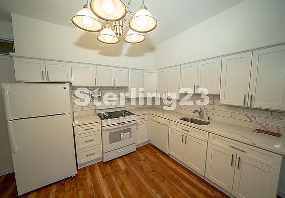 3rd image of 21-06 24th Ave #3